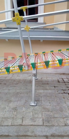 Рулонный пандус с поручнями ТУБУС